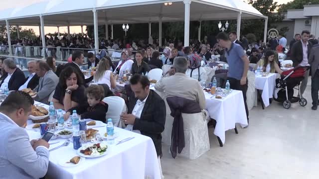 Kurtulmuş: Islam Dünyası Büyük Sıkıntılar Çekiyor