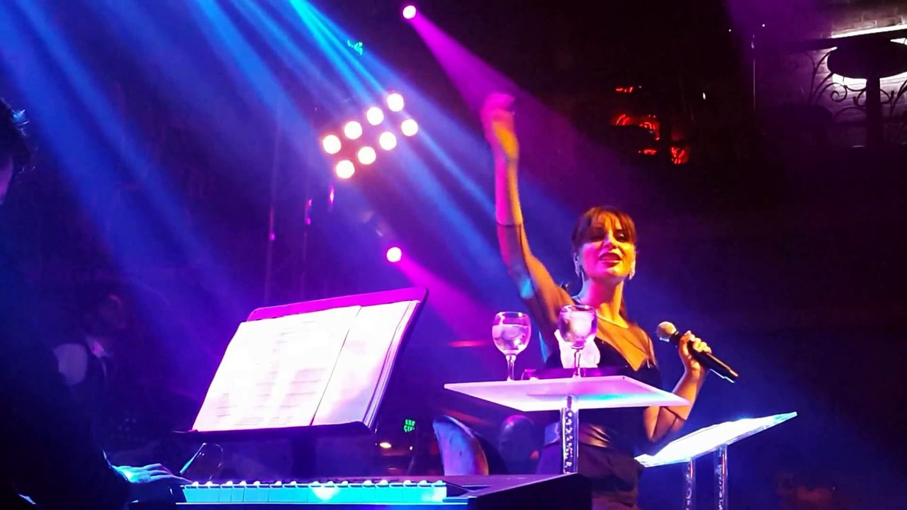 ZARA - Duydumki Unutmuşsun - Konser - Canlı - Jolly Joker Antalya (HD)