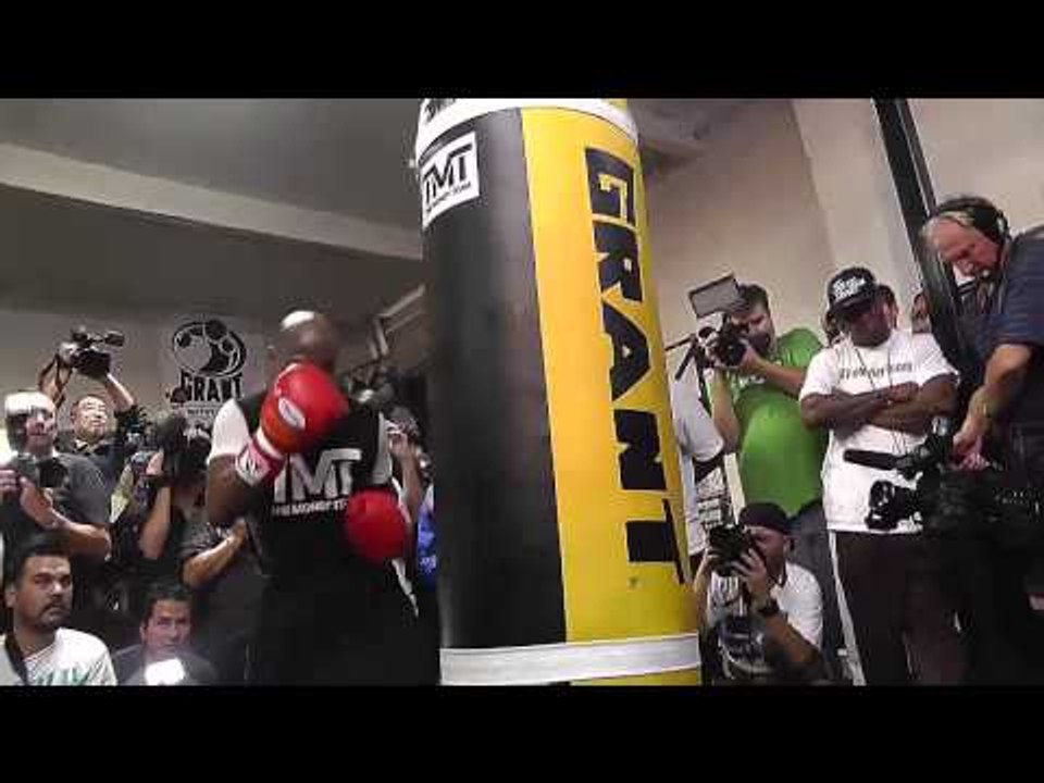 manny pacquiao vs floyd mayweather why no super bowl announcement - EsNews