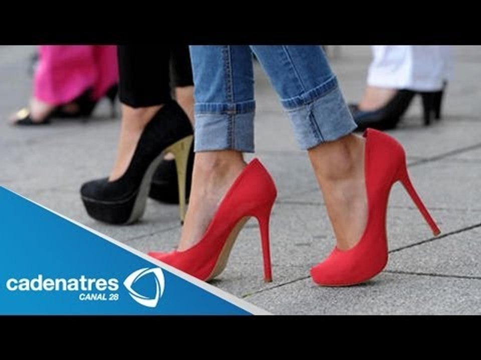 ¿Cómo caminar con tacones altos? / Tips para sa...