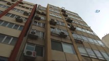 Deprem Sonrası İzmir'in Göbeğinde Korkutan Görüntü... 8 Katlı İki Bina Birbirinden Ayrıldı