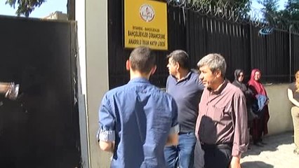 Sınava Geç Kalan Öğrenci Demir Parmaklıklara Tırmandı