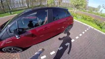 2017 Toyota Yaris Hybrid - POV Test Dr