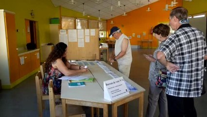 Ohal Altındaki Fransa Bir Kez Daha Sandık Başında