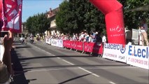 Cyclisme : chute à l'arrivée de la deuxième étape du Tour du Beaujolais