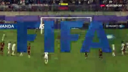 Venezuela - England (u20) - Venezuela missed penalty