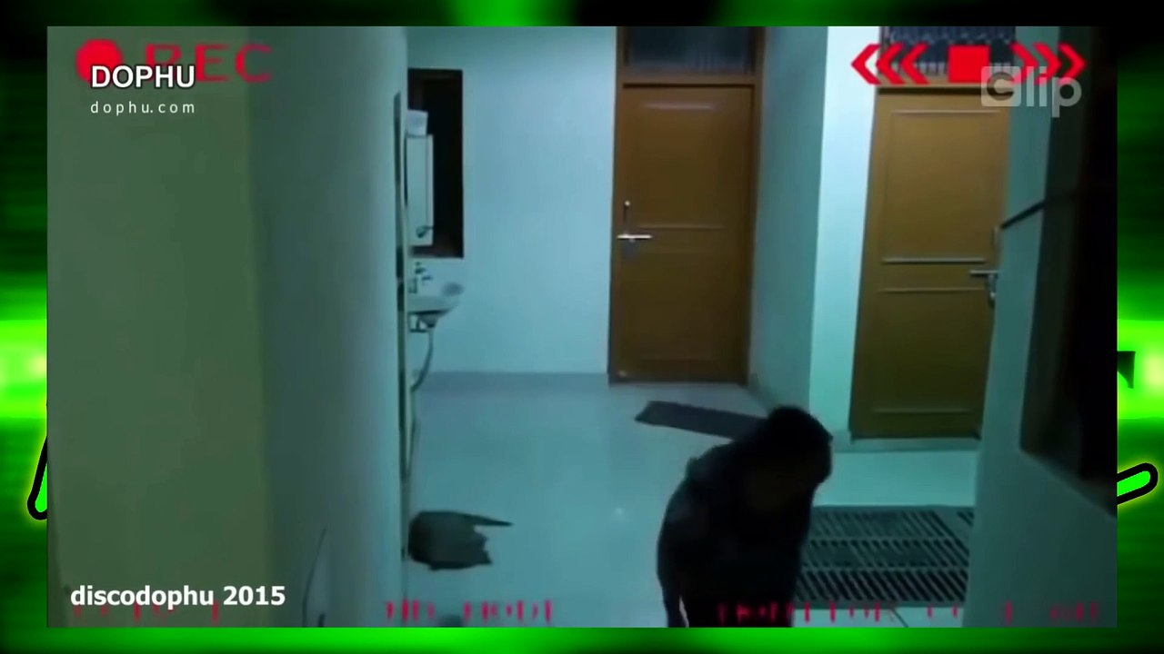 REAL GHOST IN CAMERA! 2017HD FANTASMAS REALES CAPTADOS EN CÁMARAS 2017 HD UNIVERSO PARANORMAL