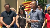 Pep Guardiola llegeix el manifest pel referèndum (català)