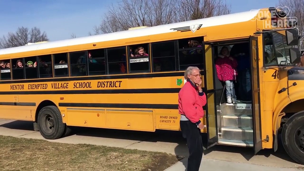 Children Sing Happy Birthday to Grandma - Daily Heart Beat