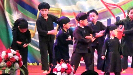 Các "sư phụ" tí hon nhảy bống bống bang bang rất vui nhộn