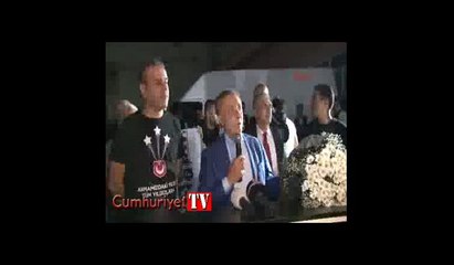 Beşiktaşlı taraftarlar Avcılar'da önce iftar yaptı sonra şampiyonluğu kutladı