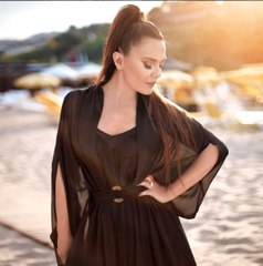 Demet Akalın, Makyajsız Fotoğrafını Paylaşıp Meydan Okudu