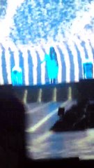 [ Dangerous Woman Tour Paris ] Ariana Grande - Touch It