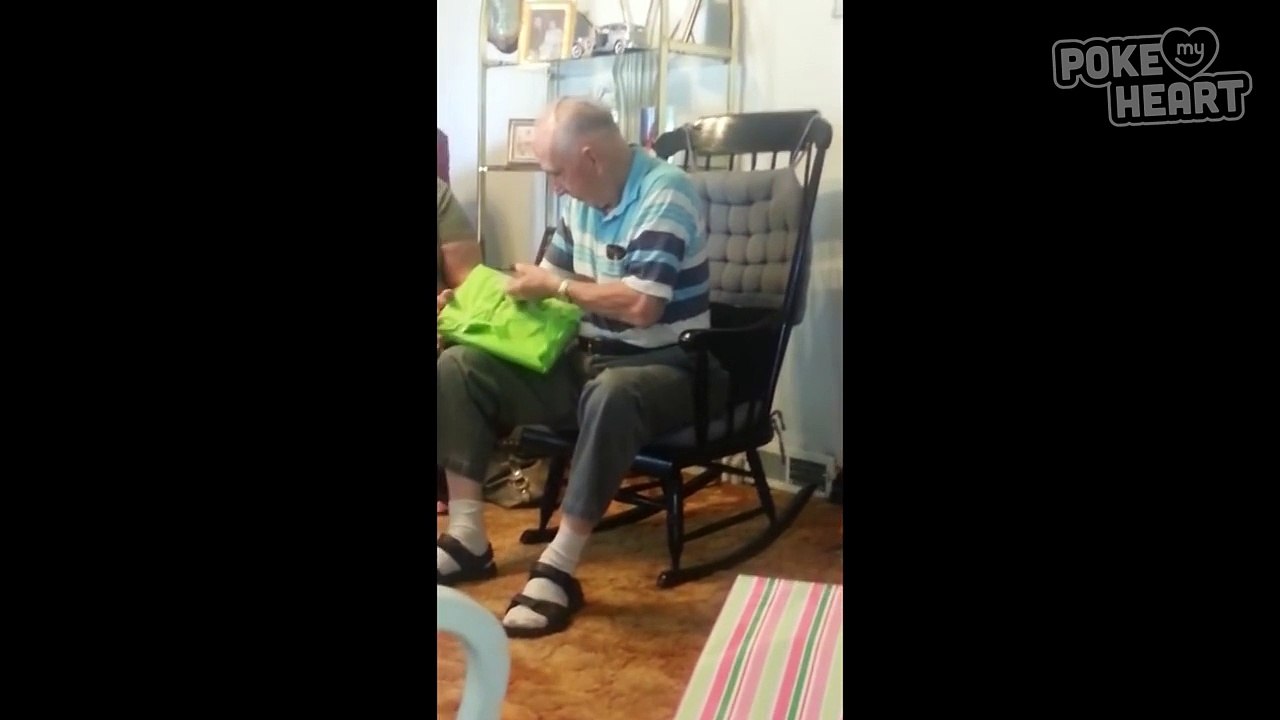 Grandpa Sees Mother's Face for First Time in 70 Years