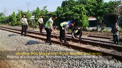Jelang Peningkatan Arus Mudik Lebaran, Polres Karanganyar Sisir Rel Kereta