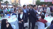 Van'da 13 Bin Kişilik Iftar Sofrası Kuruldu