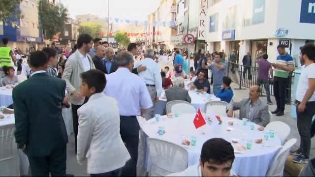 İpekyolu Belediyesinden İftar Yemeği