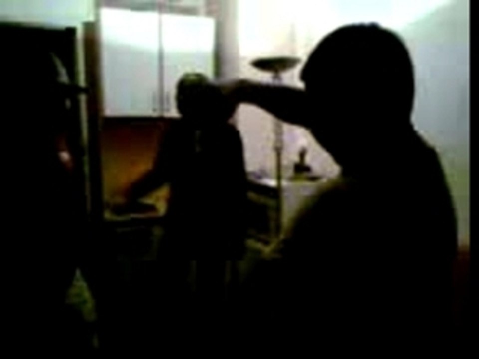 coup de pied violent