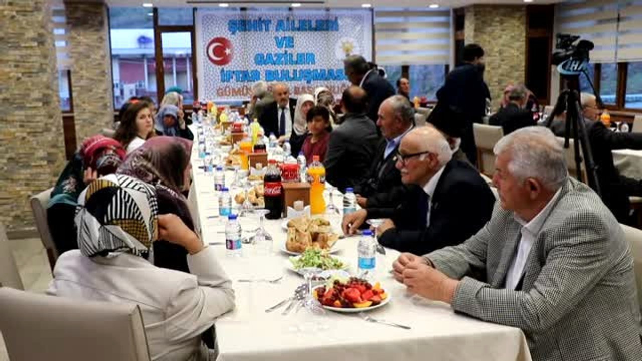 AK Parti'den Şehit Aileleri ve Gazilere İftar P...