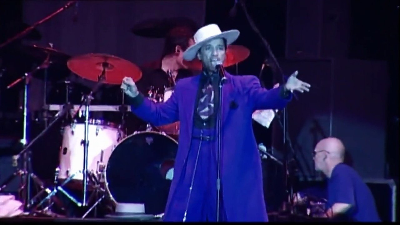 Kid Creole & The Coconuts - "Stool Pigeon"