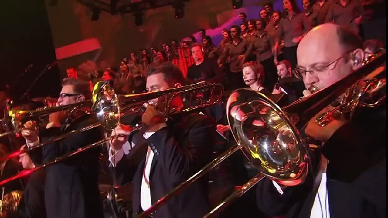 Kid Creole and the Coconuts - " Annie I'm Not Your Daddy " [Live Nokia Night of the Proms]