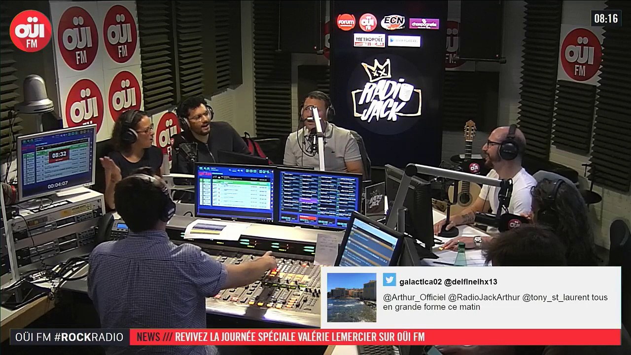 La radio OUI FM en direct vidéo /// La radio s'écoute aussi avec les yeux (3159)