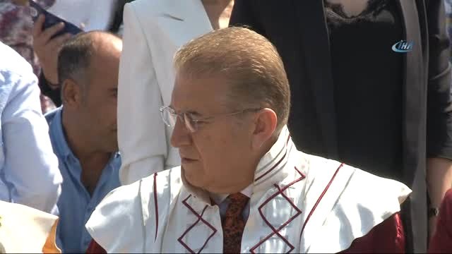 İstanbul Aydın Üniversitesi, 12'inci Dönem Mezunlarını Verdi