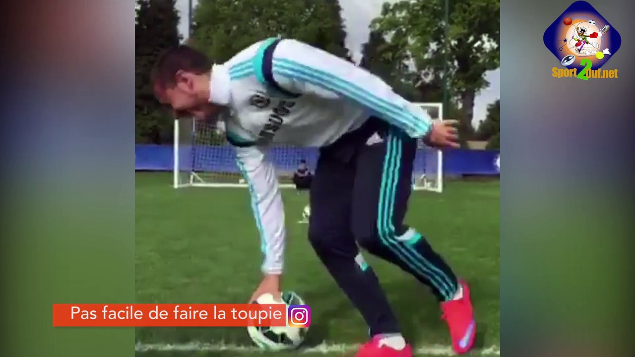 #HASHTAG - PAS FACILE DE FAIRE LA TOUPIE