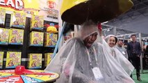 GIANT WET HEAD EXTREME CHALLENGE! New York City Toy Fair - Toys AndMe Family
