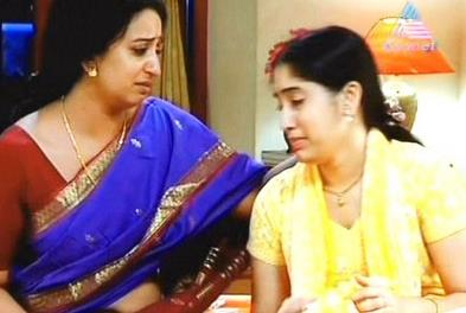 Malayalam Actress Sonanair Sex - Mallu Serial Actress Sona Nair Navel show in Saree - video dailymotion