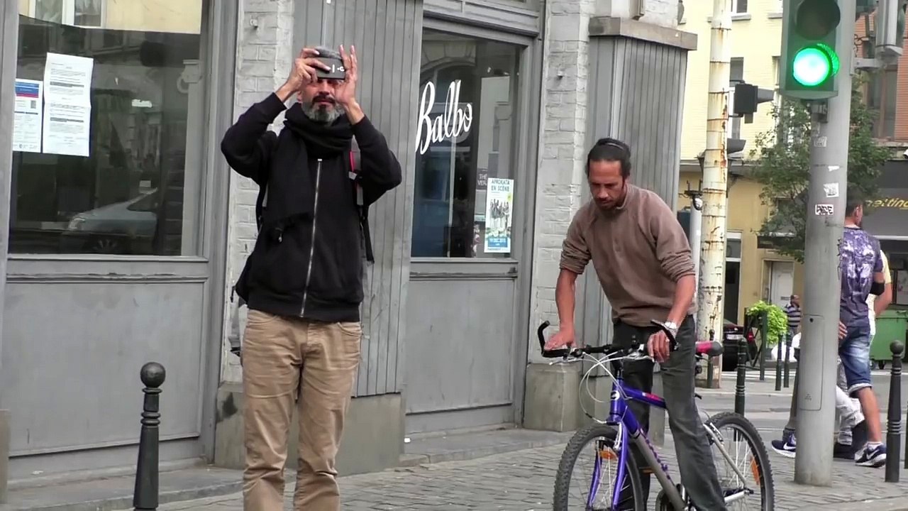 Le pénis de la barrière de Saint-Gilles: pour contre neutre ou curieux?