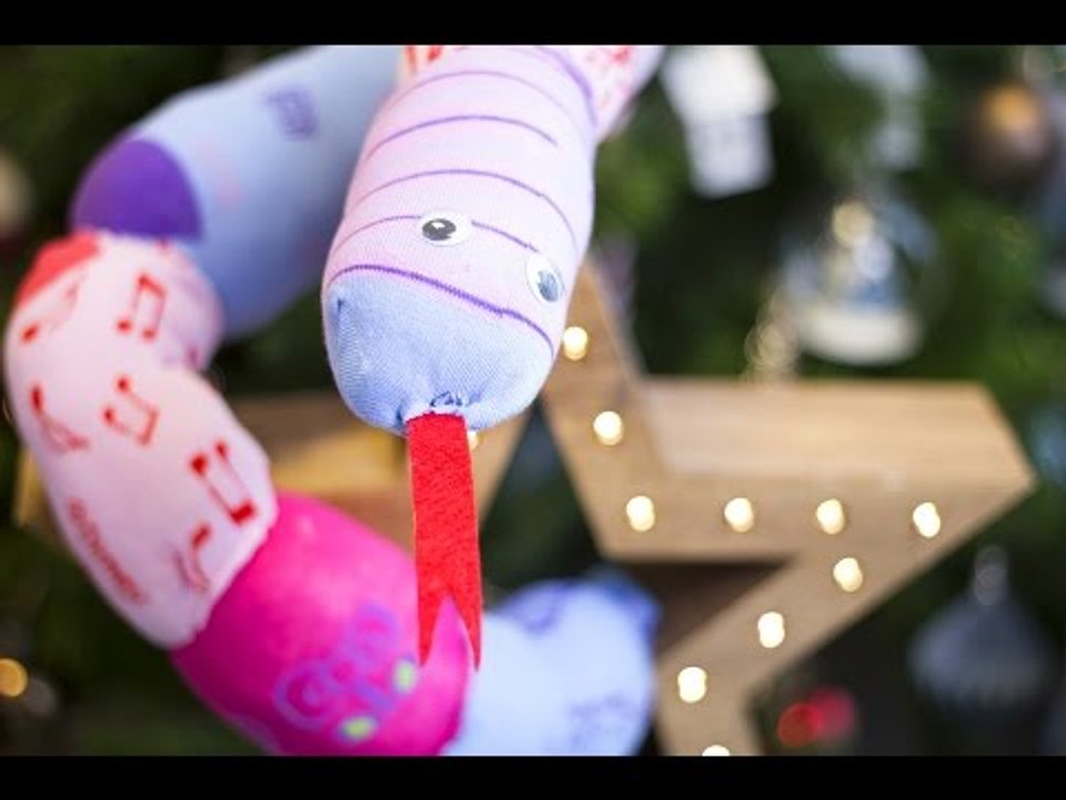 DIY Noël - Création d'un Serpent peluche en chaussettes