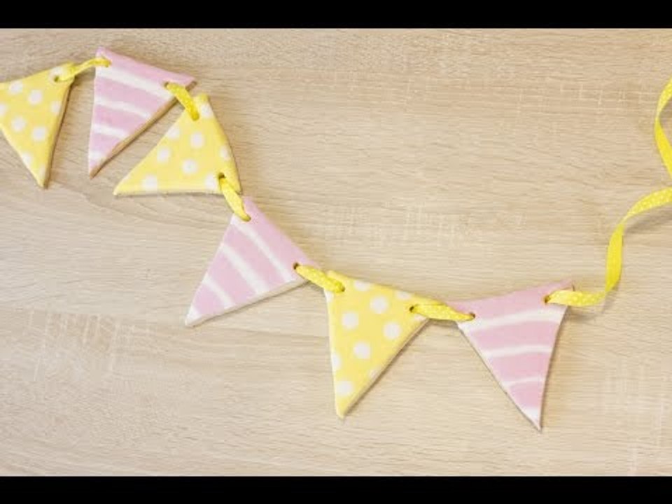 Guirlande de biscuits en forme de fanions