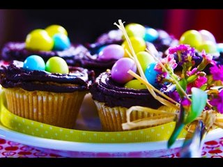 Cupcakes de Pâques en forme de nid d'oiseaux