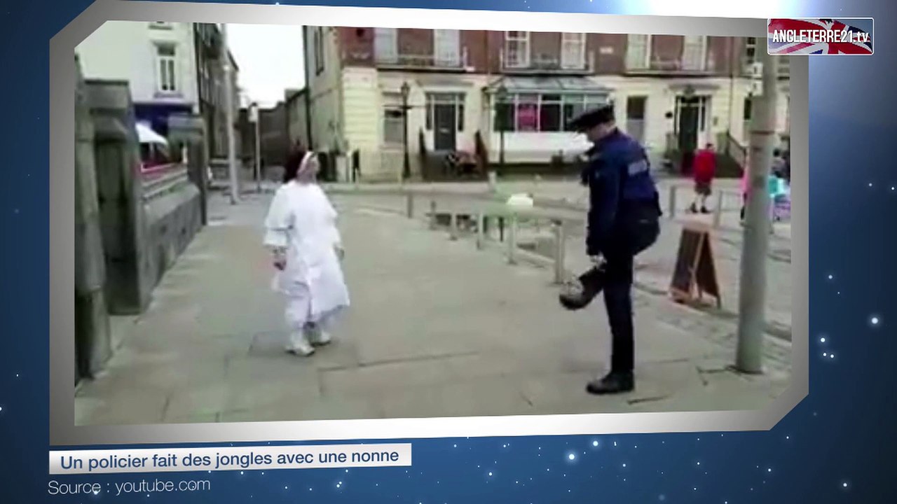 Un policier fait des jongles avec une nonne