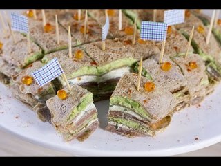 Gâteau de crêpes au sarrasin saumon avocat pour l'apéritif avec Francine