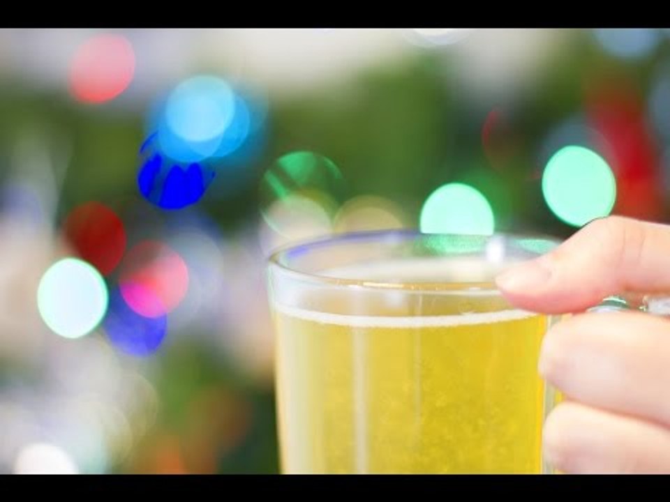 Jus de pomme chaud au miel et aux épices