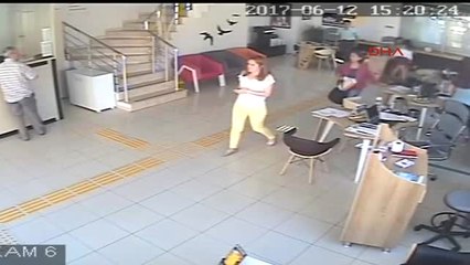 Deprem Anı Güvenlik Kameralarına Böyle Yansıdı