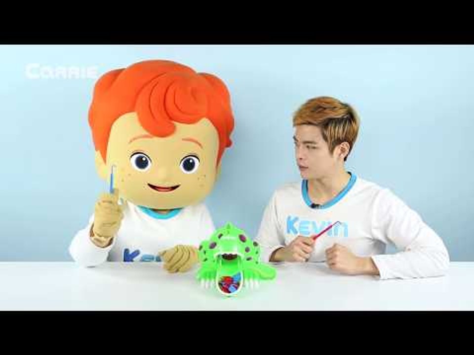 캐빈과 꼬마 캐빈의 헝그리 디노 보드게임 대결 놀이 l 캐리앤 플레이