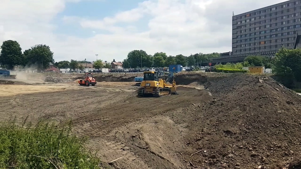La Louviere : Le Chantier Du Parking Du Tivoli