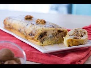 Cake magique Roquefort, poires, et noix