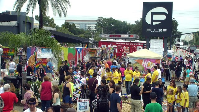 Orlando marca 1º aniversário de massacre em boate