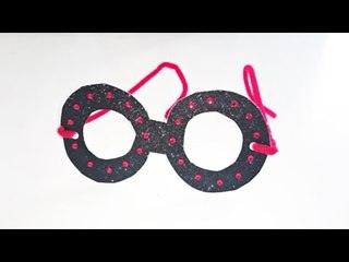 Bricolage déguisement. Fabriquer des lunettes en papier rigolotes