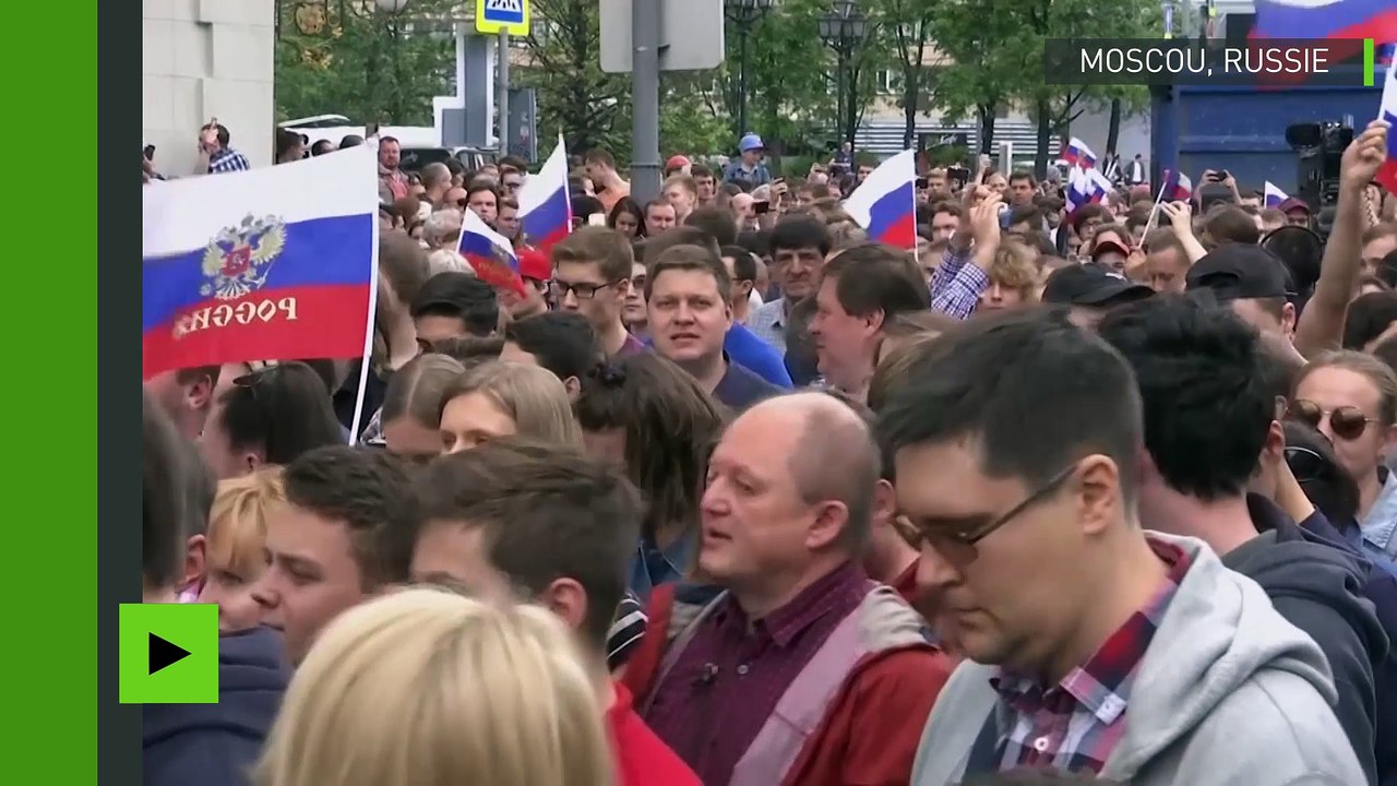Arrestations lors d'une manifestation anti-corruption à Moscou, lors de la Journée de Russie