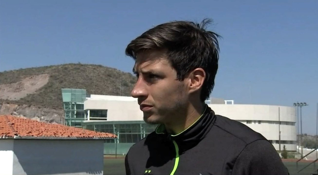 Mauro Lainez a la espera de su debut en la Liga MX