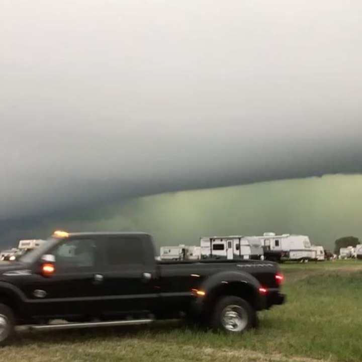 Thunderstorm Forms 'Wall Cloud' Over Minnesota Town