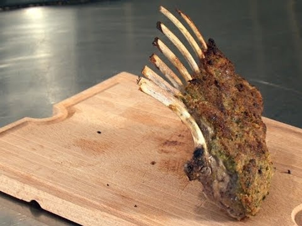 Recette de Pâques : Carré d'Agneau en croûte d'herbes.
