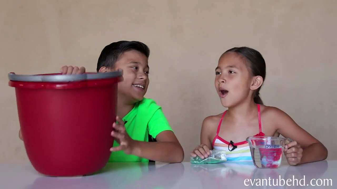 SLIME BUCKET CHALLENGE!!! Kids Get Slimed for Charity!-k2_fXct7zxY