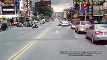 243.CAR DRIVER ATTACKED SWARM OF BiKERS, Opposite of New York SUV Motorcycle road rage incident