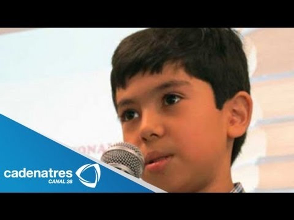 Niño prodigio de 11 años recibe certificado de Bachillerato